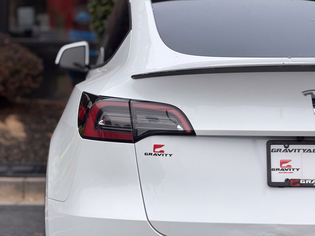 Used 2022 Tesla Model Y Performance AWD/4WD image 15