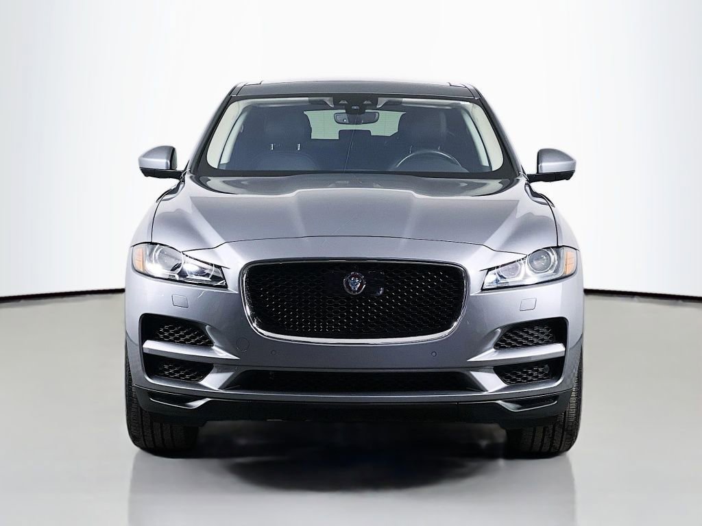 Used 2020 Jaguar F-PACE Prestige image 2