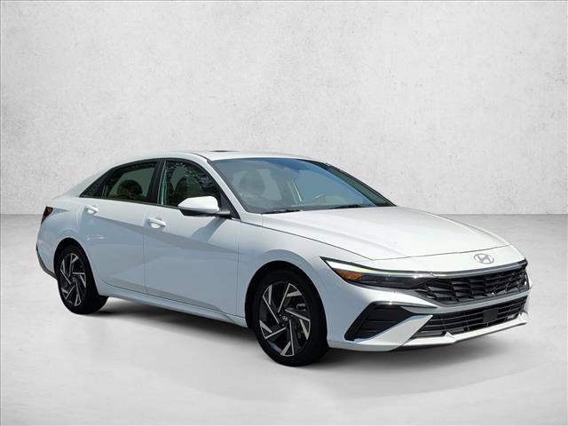 Used 2025 Hyundai Elantra SEL FWD video 3