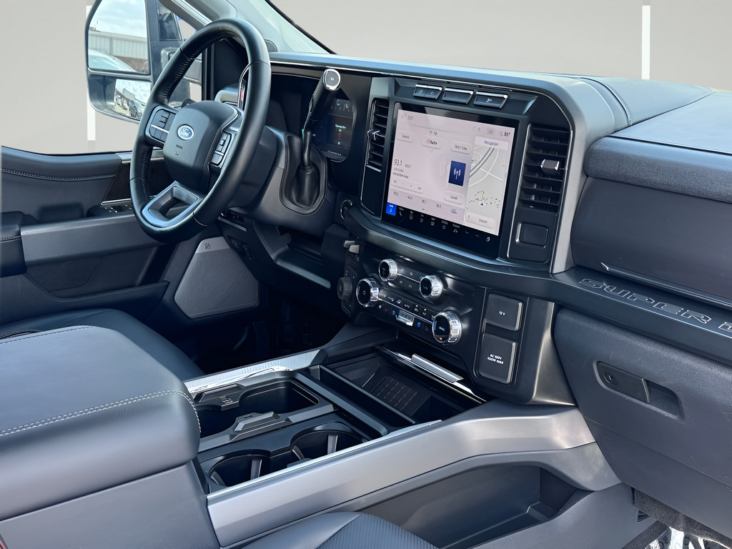 Used 2024 Ford F250 Lariat AWD/4WD image 5