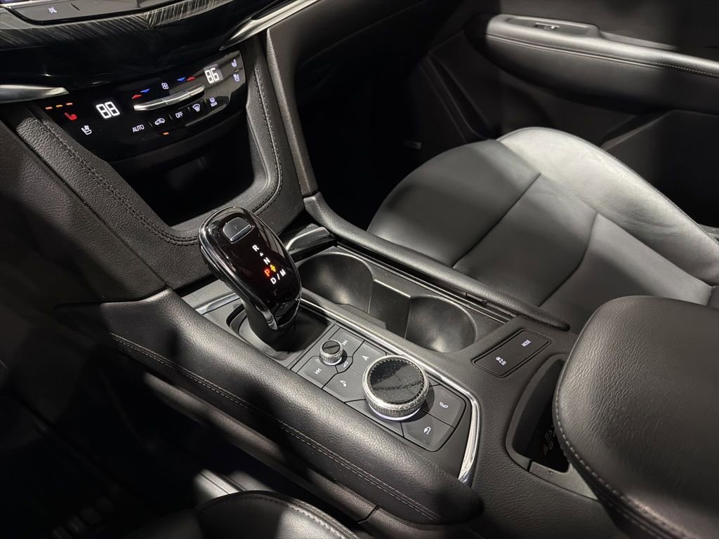 Used 2023 Cadillac XT6 Premium Luxury image 21