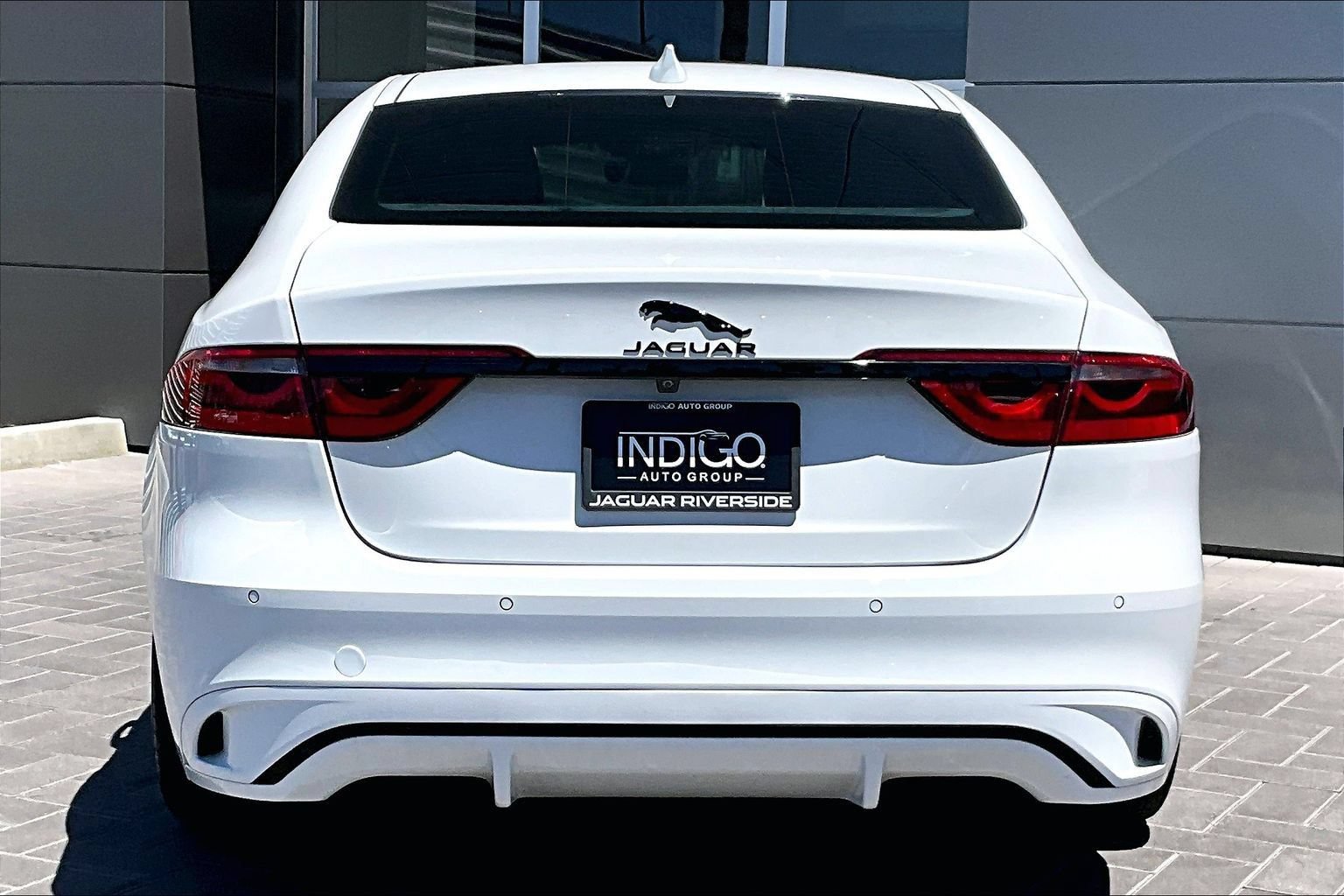 Used 2024 Jaguar XF R-Dynamic SE AWD/4WD image 4