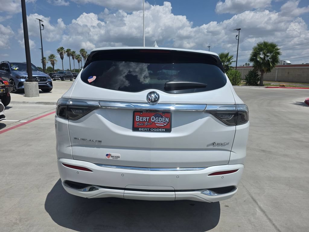 Used 2022 Buick Enclave Avenir FWD image 7