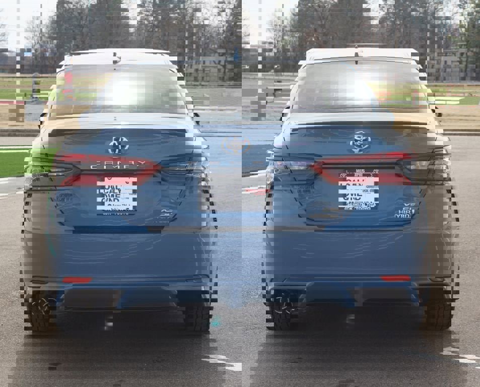 Used 2024 Toyota Camry XSE w/ Navigation Package image 3