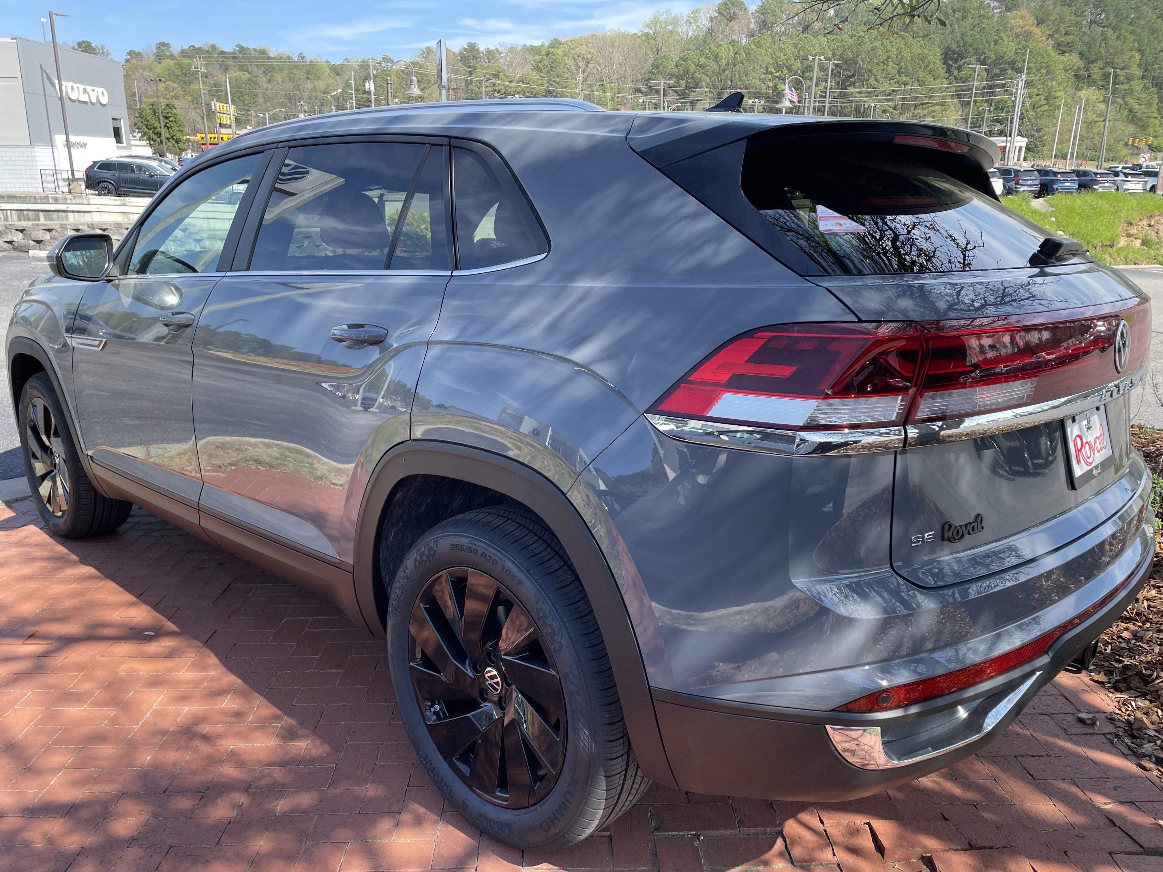 New 2026 Volkswagen Atlas Cross Sport SE image 6