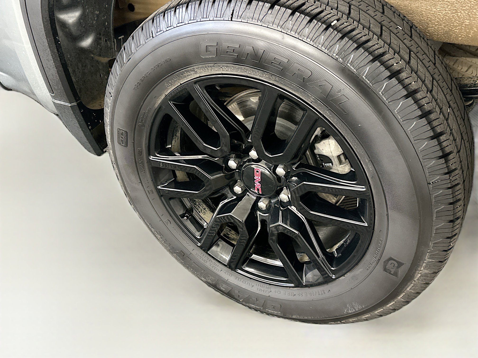 Used 2024 GMC Sierra 1500 Elevation image 11