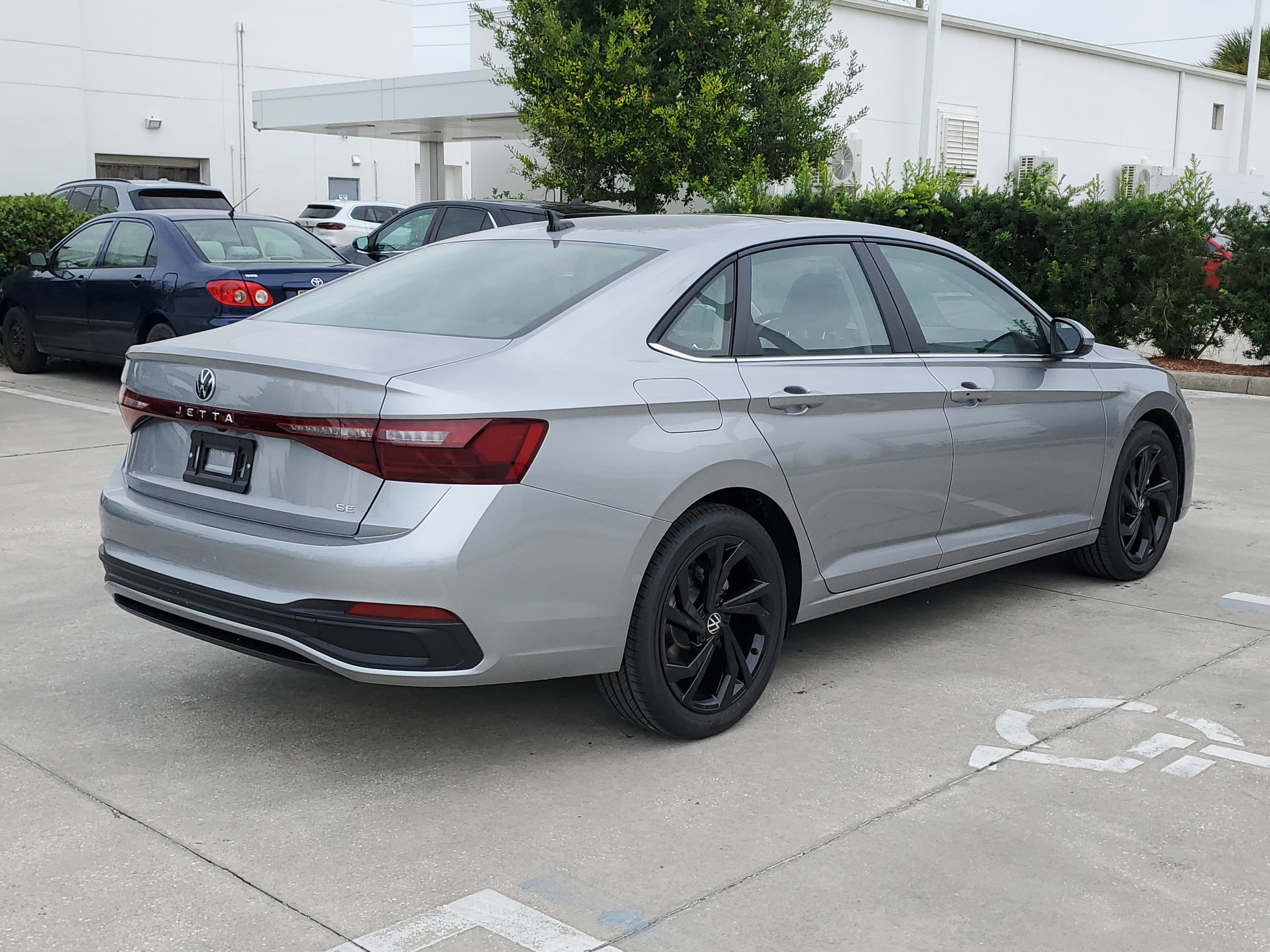 New 2026 Volkswagen Jetta SE image 4