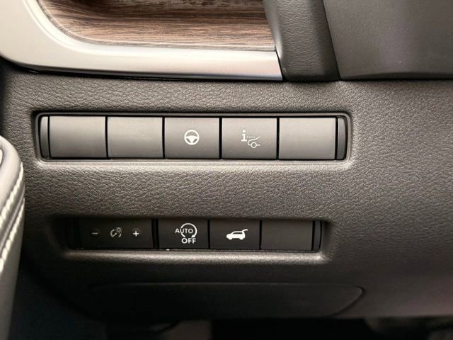 New 2026 Nissan Rogue Platinum w/ Tech Package AWD/4WD image 31