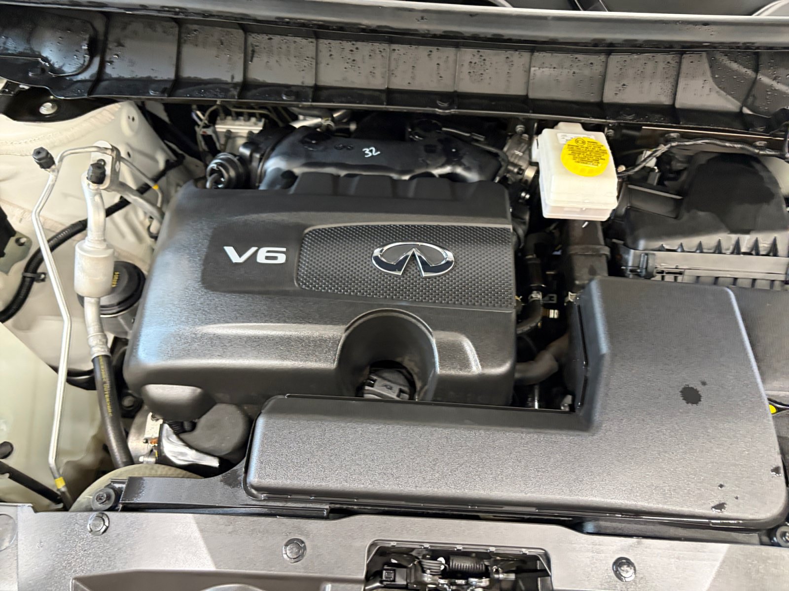 Used 2024 INFINITI QX60 Sensory w/ Vision Package AWD/4WD image 21
