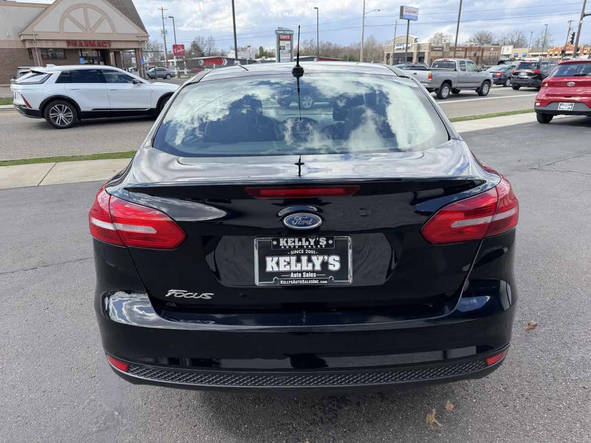 Used 2017 Ford Focus S image 5