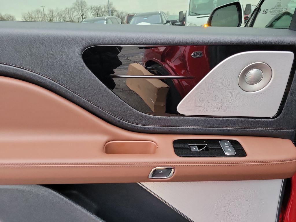 New 2026 Lincoln Aviator Reserve image 14