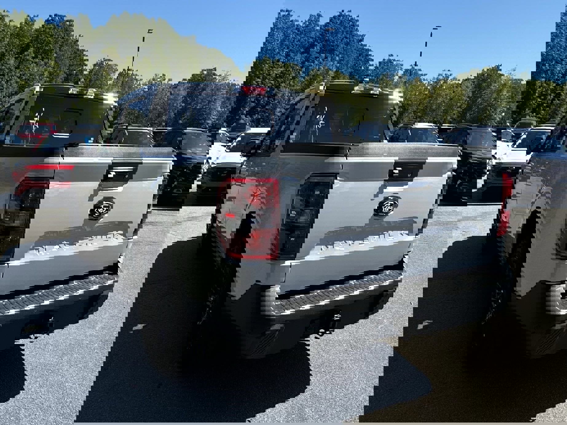 New 2025 Ford Maverick Lariat w/ Black Appearance Package image 9