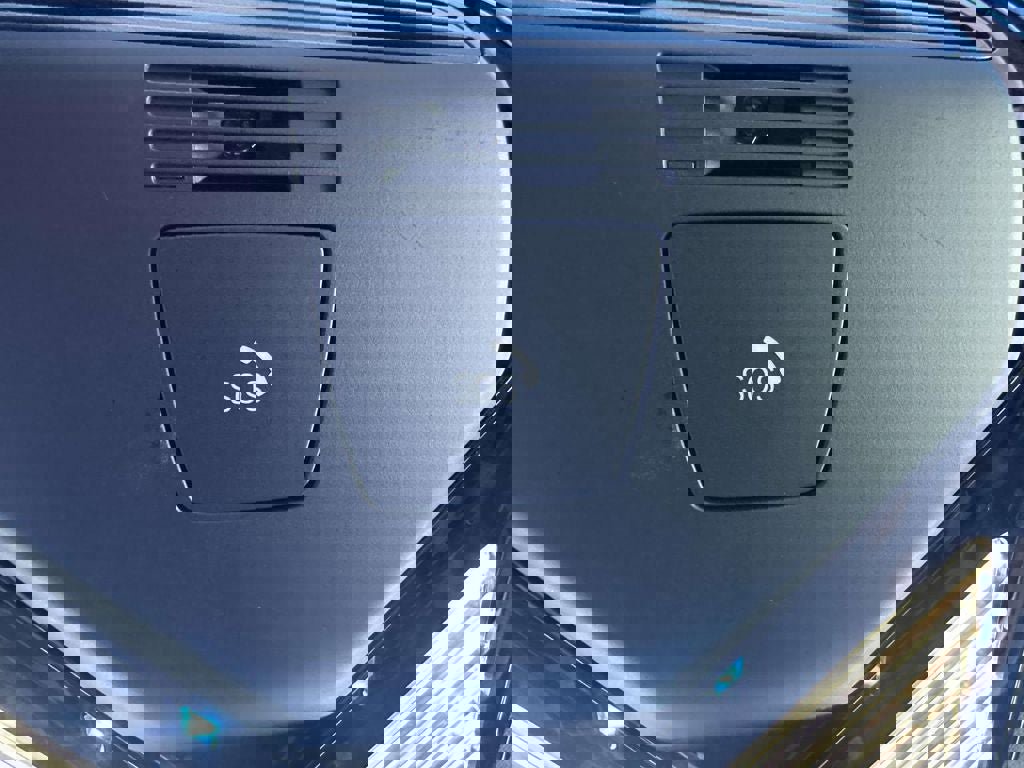 Used 2023 BMW M2 w/ Lighting Package RWD image 34