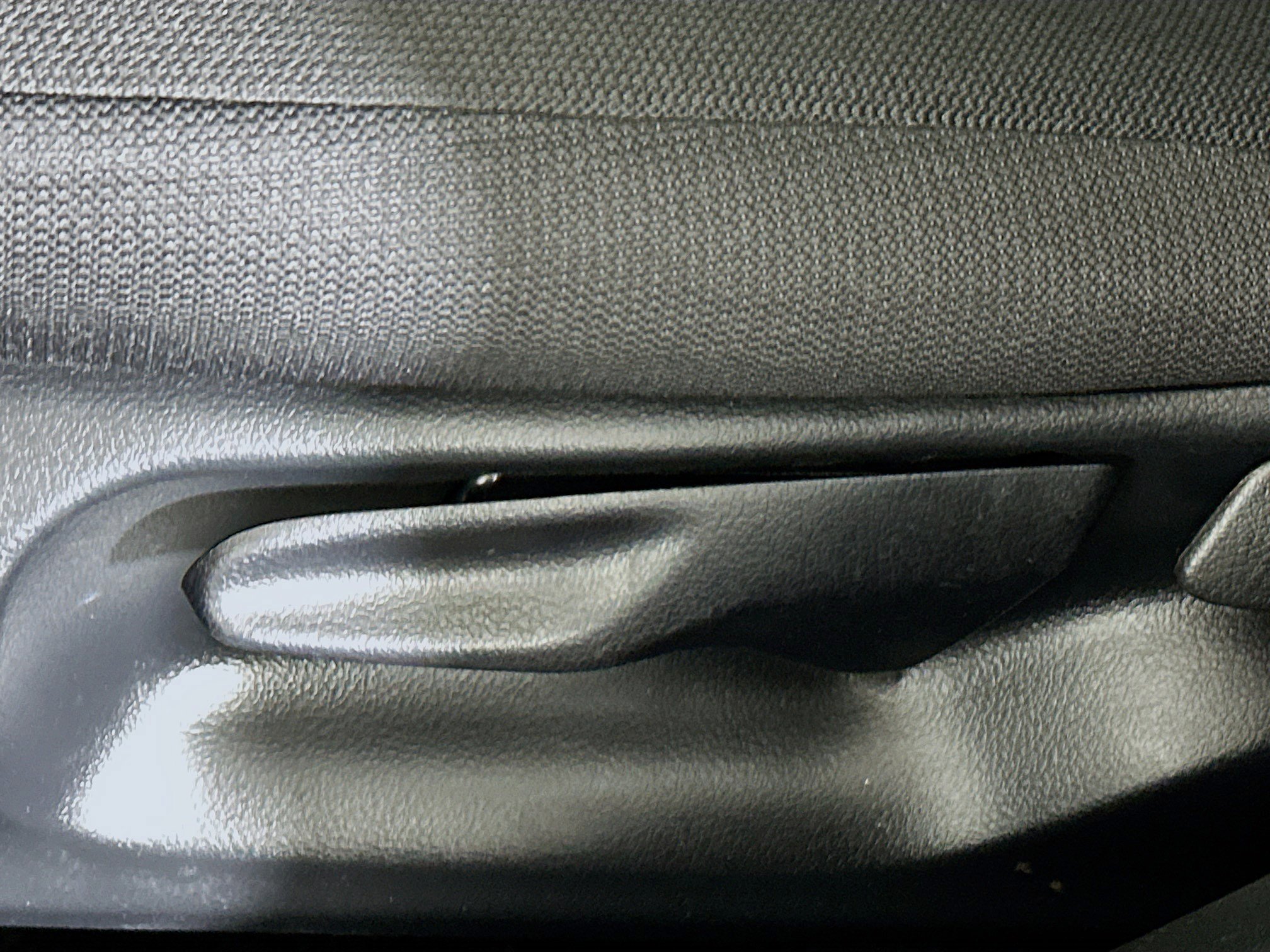 Used 2025 Toyota Corolla Cross LE image 13