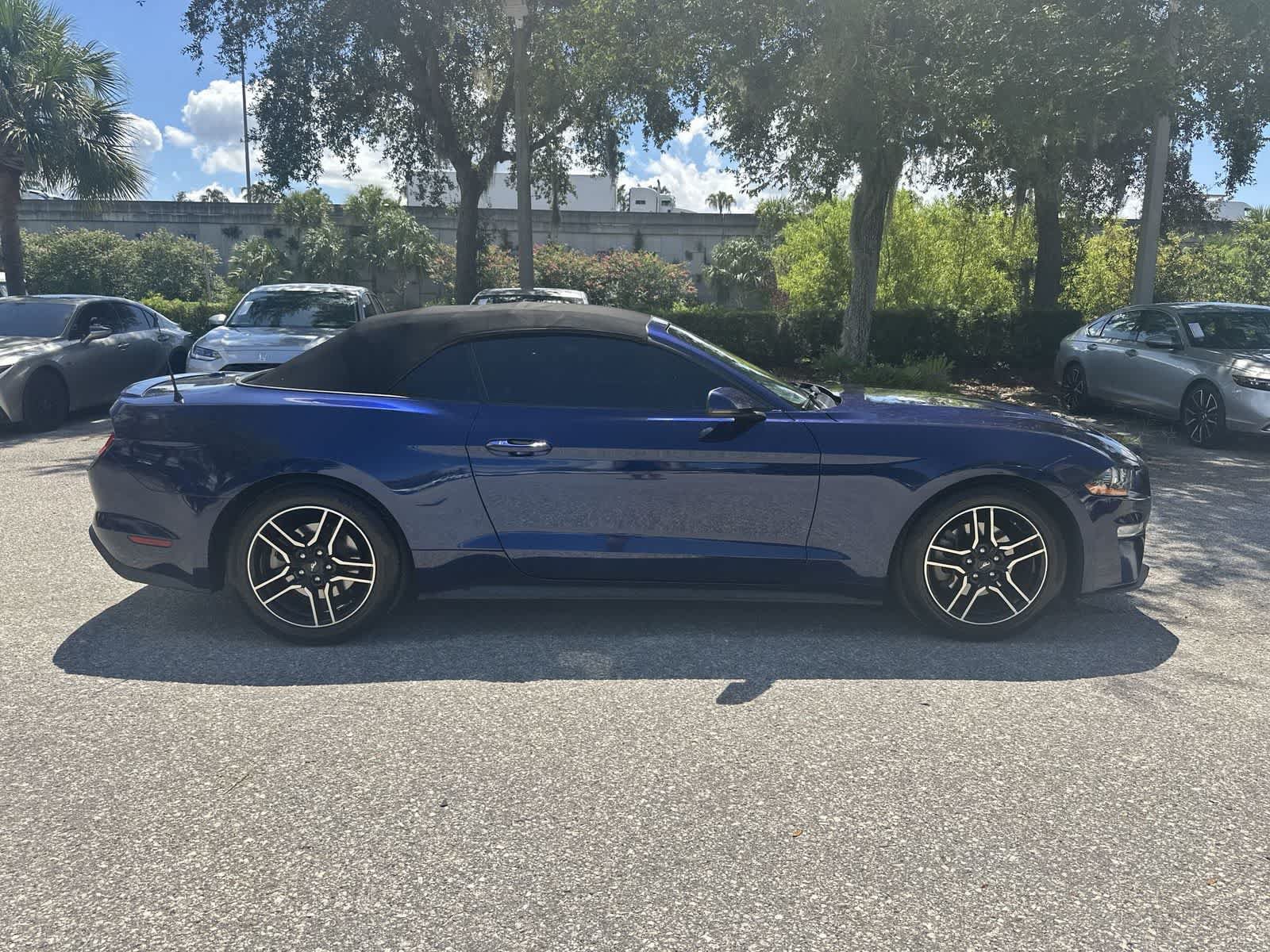Used 2020 Ford Mustang Premium RWD image 6