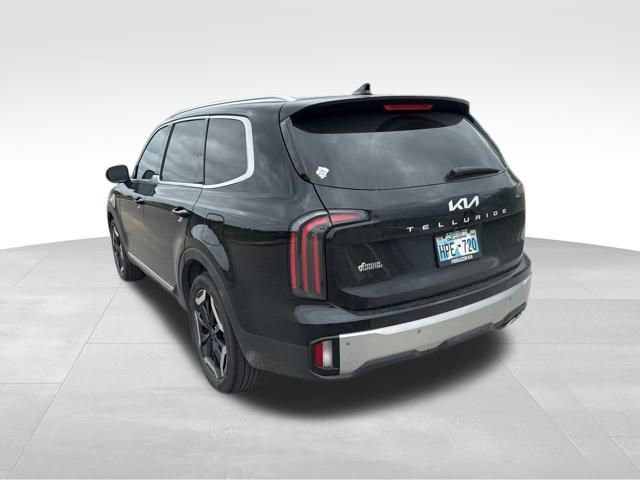 Certified 2023 Kia Telluride EX w/ EX Captain's Chair Package FWD image 5