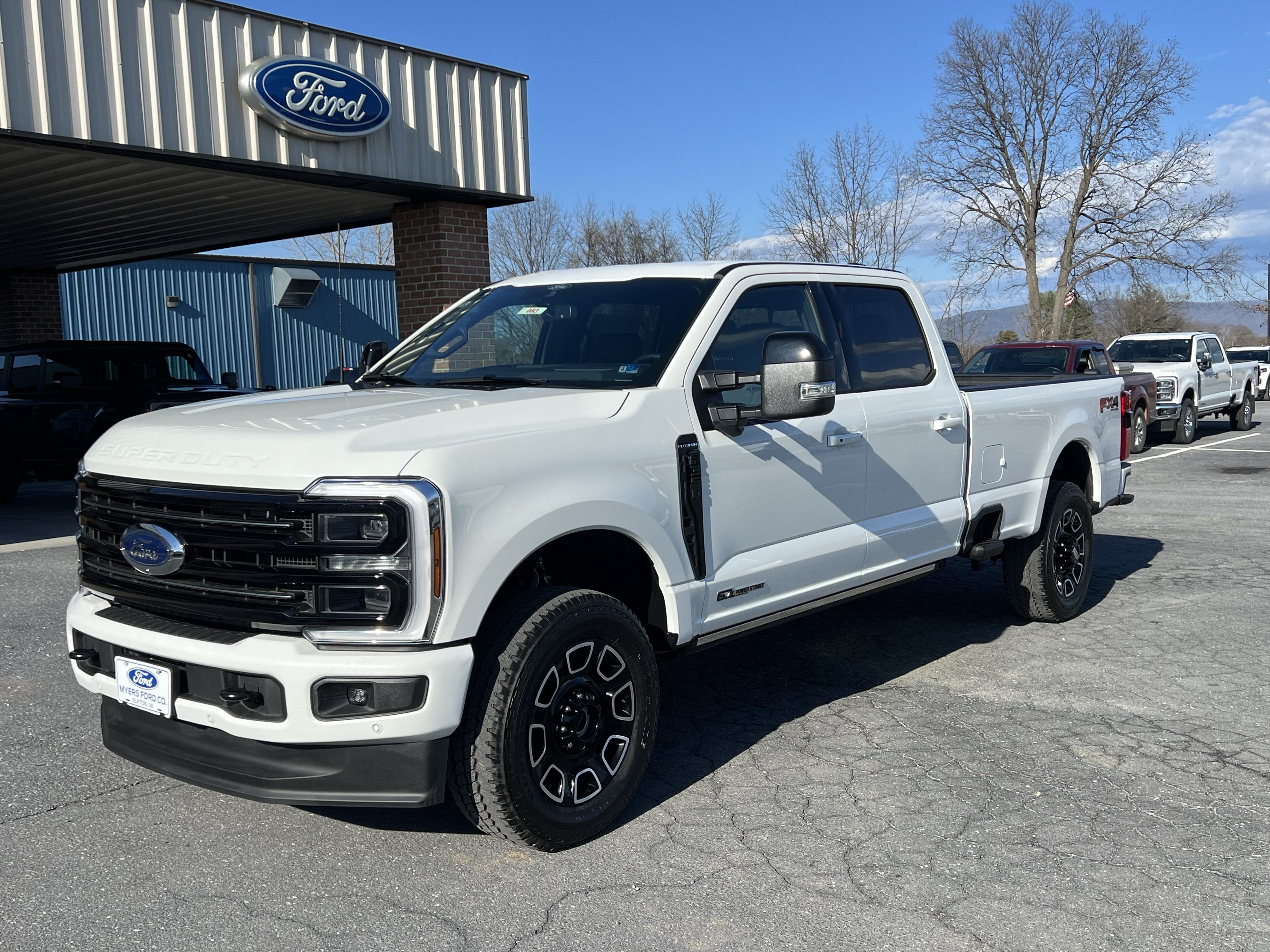 New 2026 Ford F350 Platinum w/ FX4 Off-Road Package AWD/4WD image 2