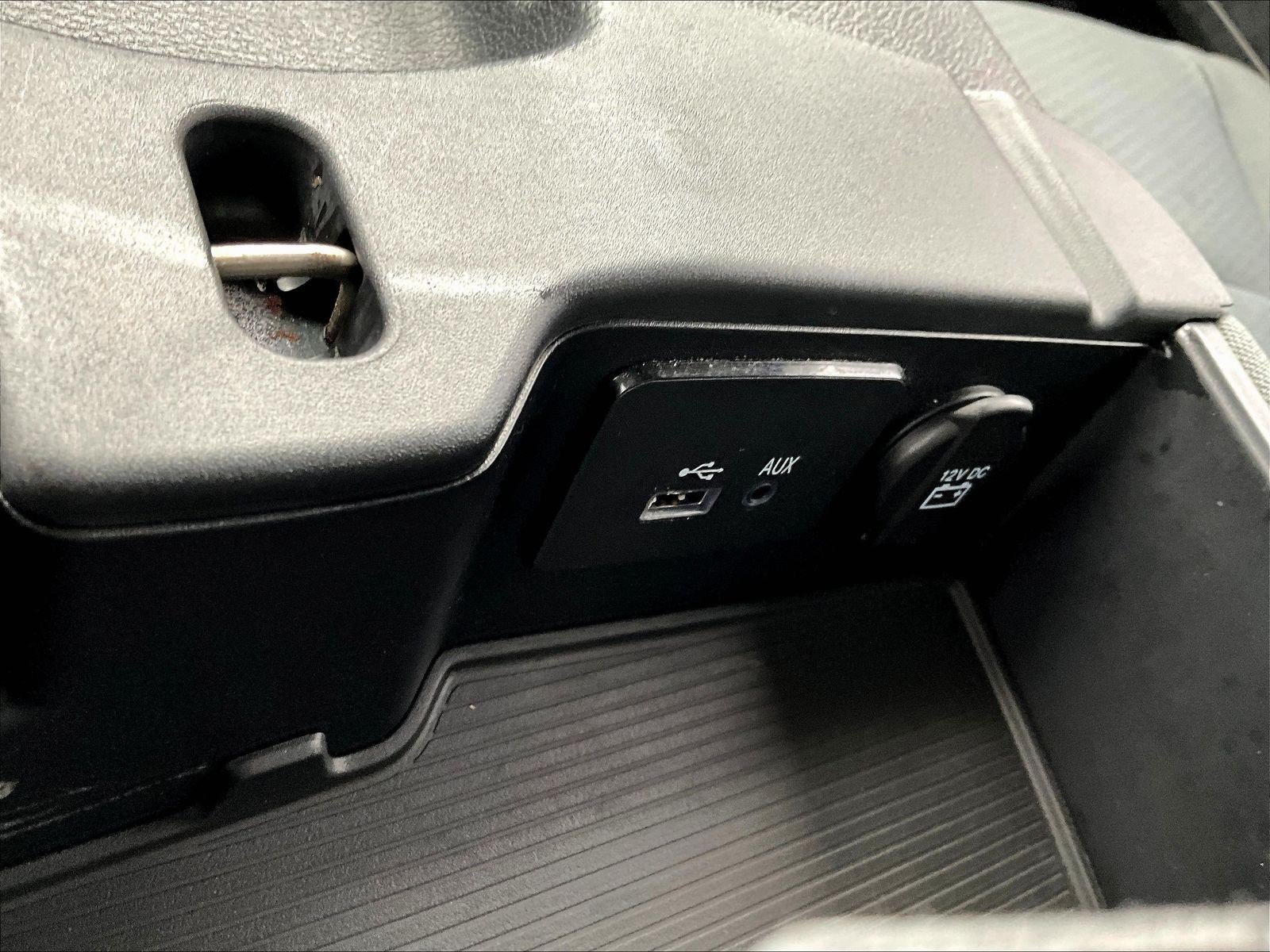 Used 2017 RAM 1500 Express RWD image 17