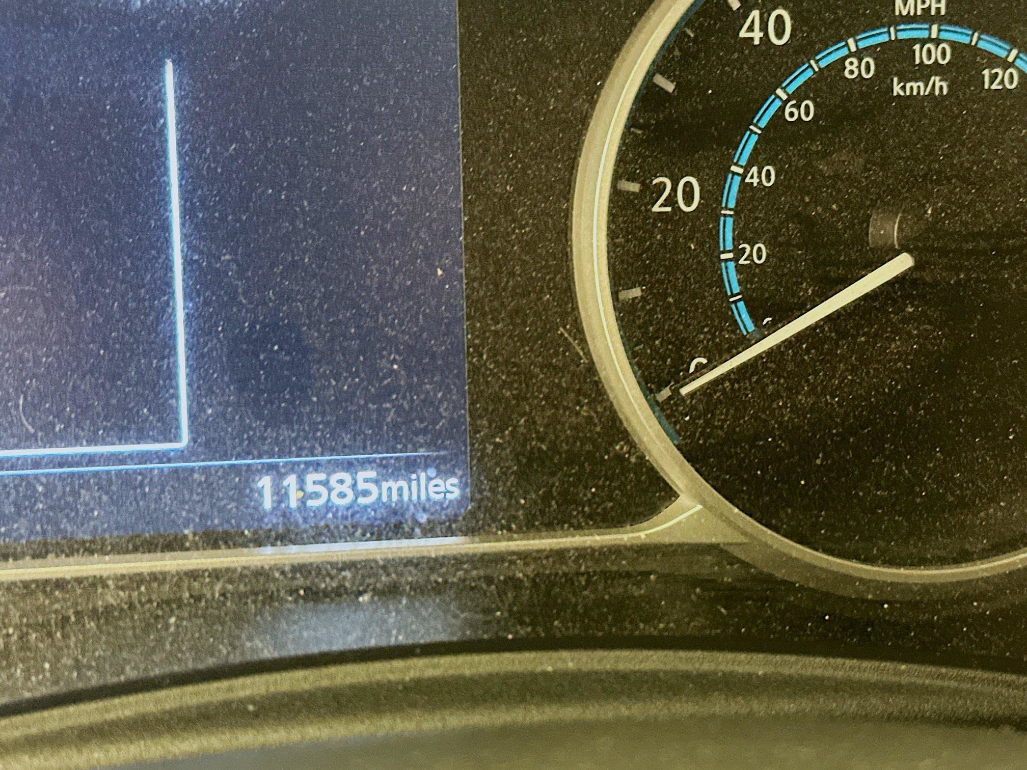Used 2025 Nissan Leaf S FWD image 19