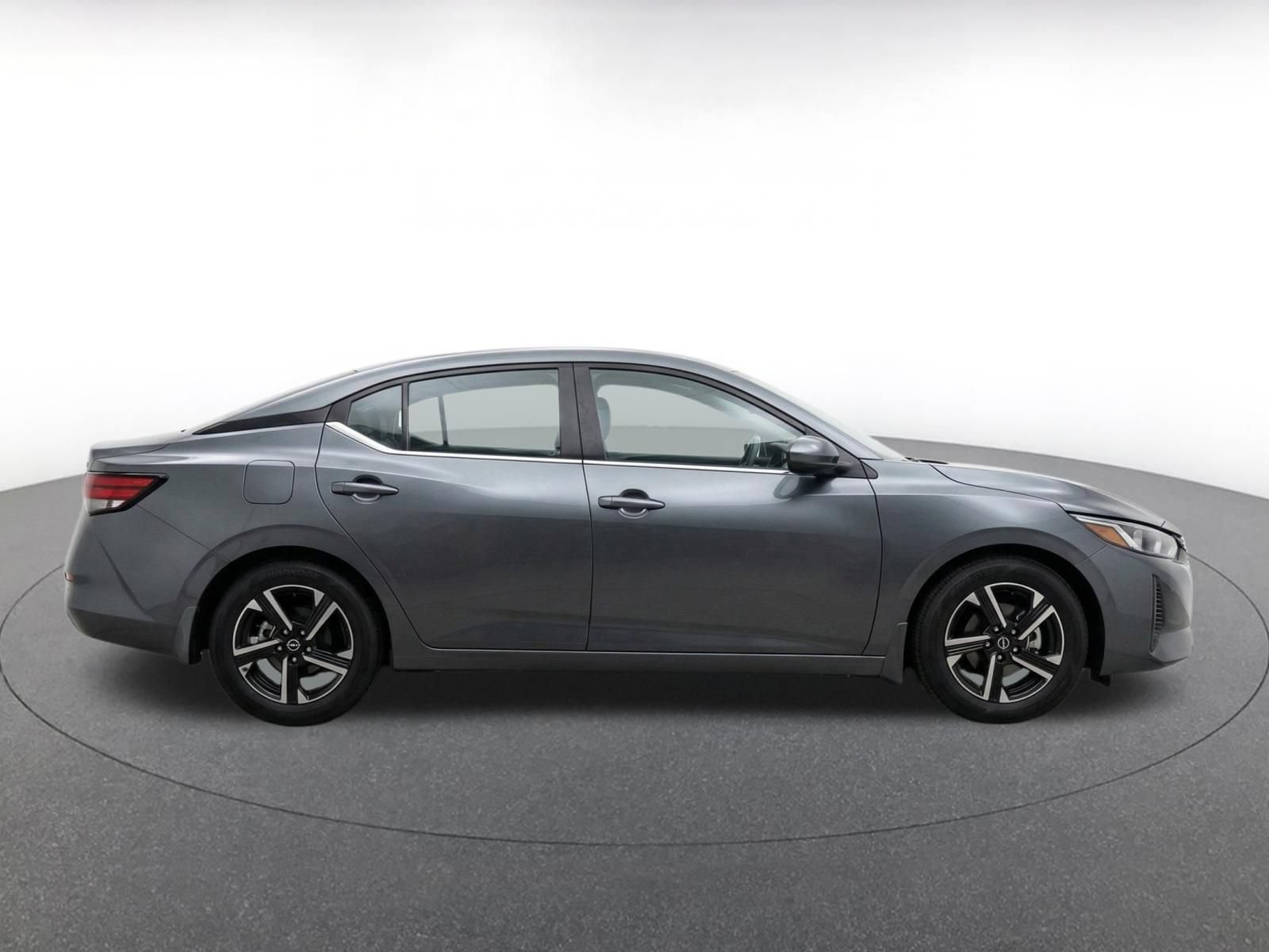 Used 2025 Nissan Sentra SV FWD image 11