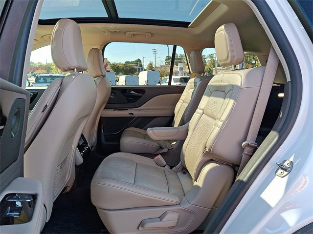 Used 2022 Lincoln Aviator Reserve w/ Elements Package Plus image 10
