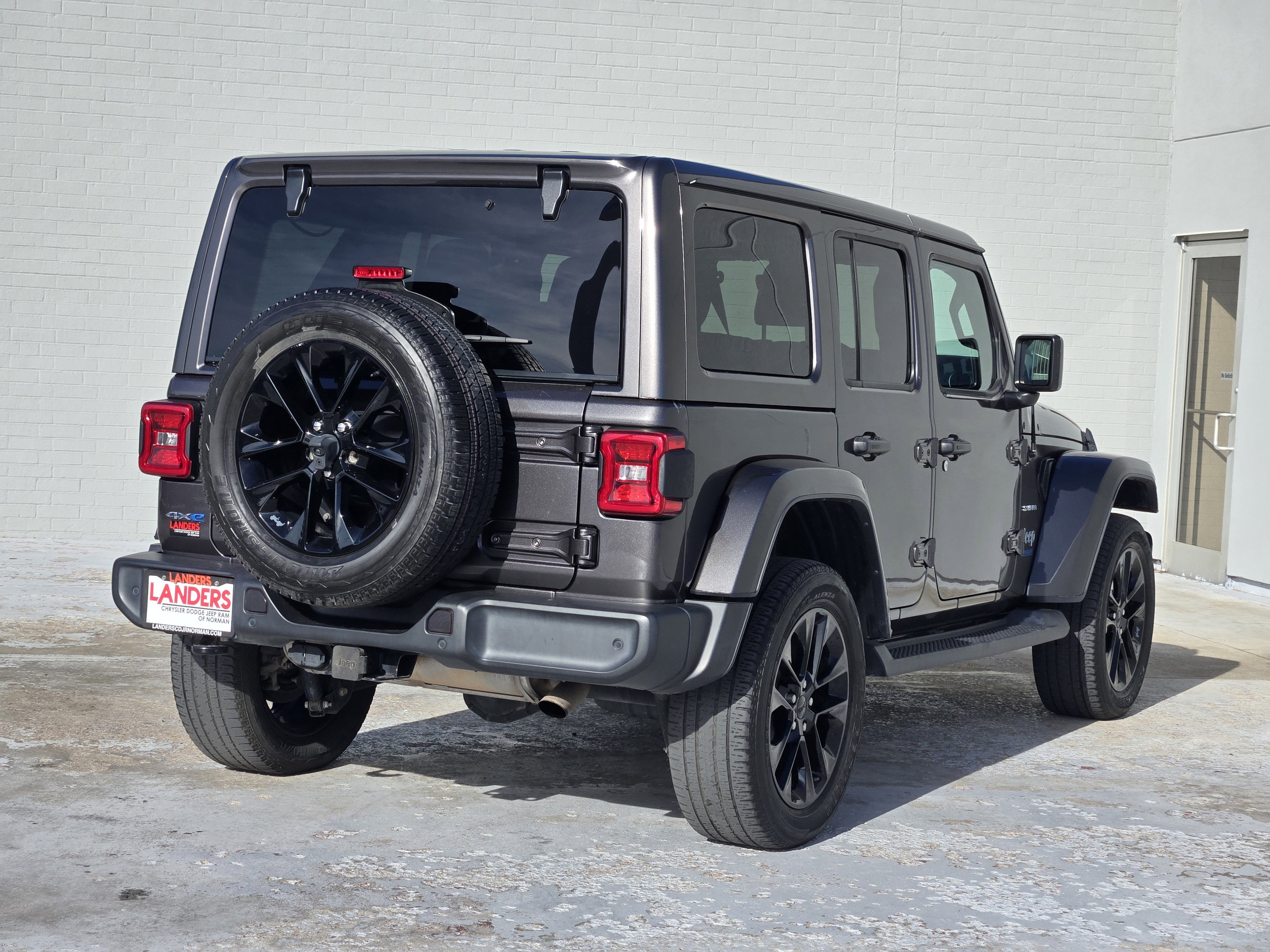 Used 2021 Jeep Wrangler Unlimited Sahara w/ Cold Weather Group image 8