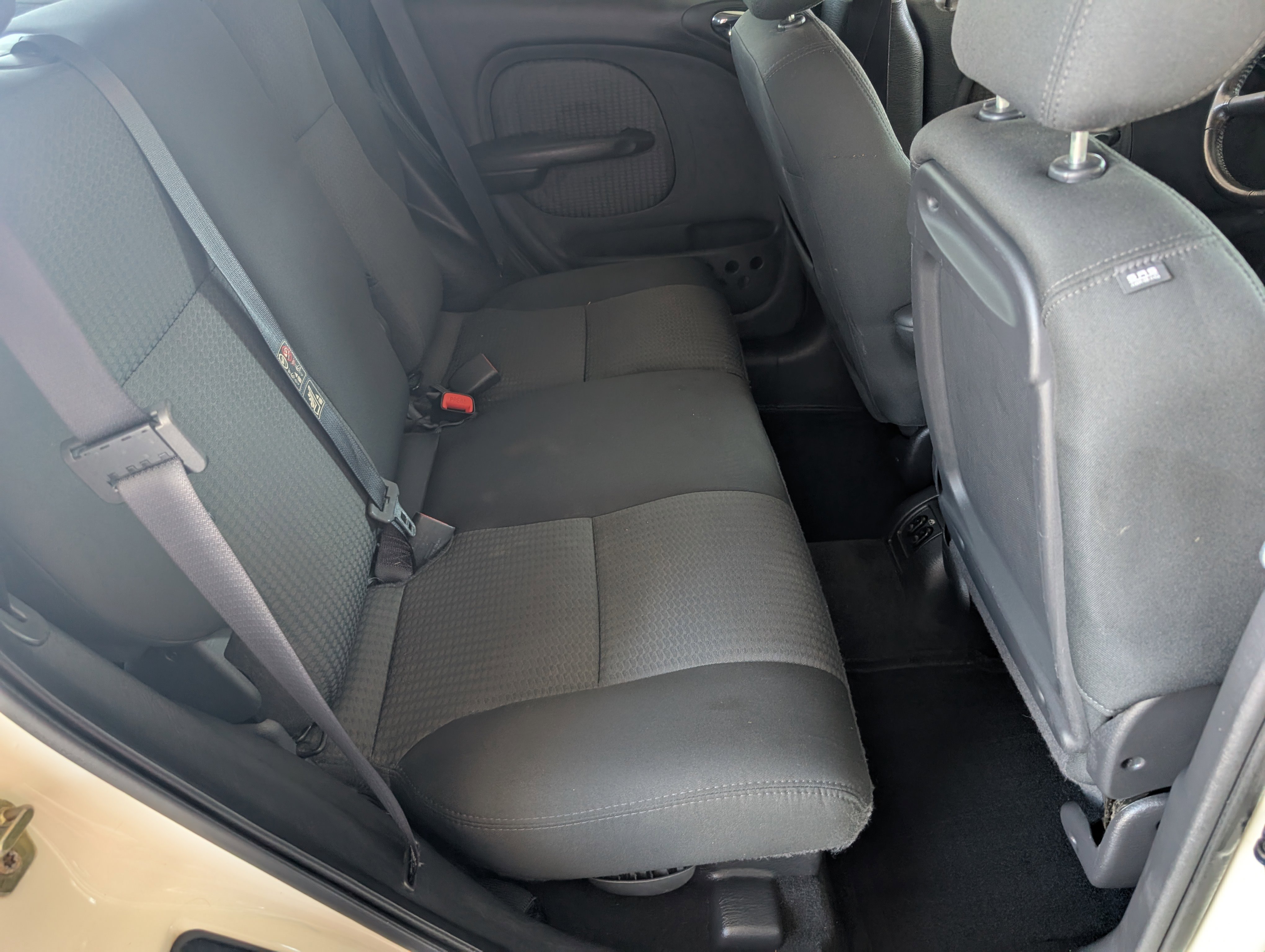 Used 2005 Chrysler PT Cruiser Limited image 9