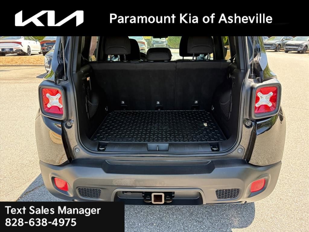 Used 2018 Jeep Renegade Latitude w/ Cold Weather Group AWD/4WD image 28