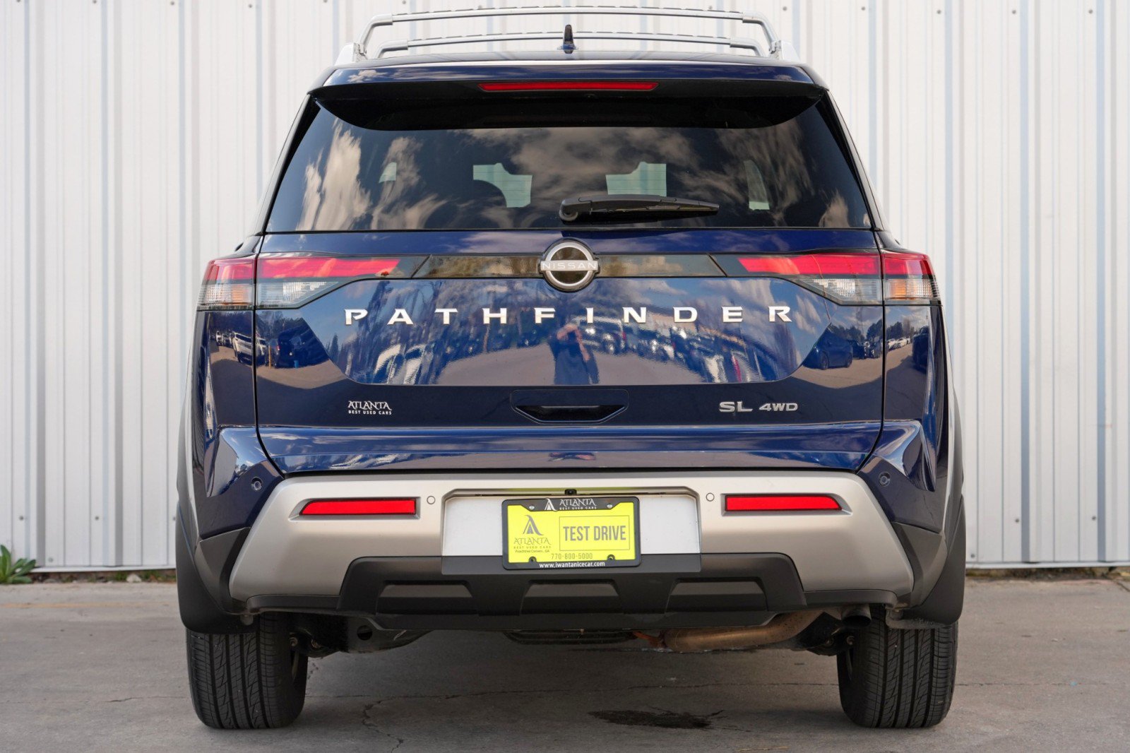 Used 2025 Nissan Pathfinder SL AWD/4WD image 9