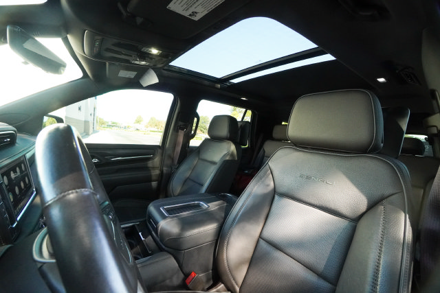 Used 2021 GMC Yukon Denali w/ Denali Ultimate Package AWD/4WD image 20
