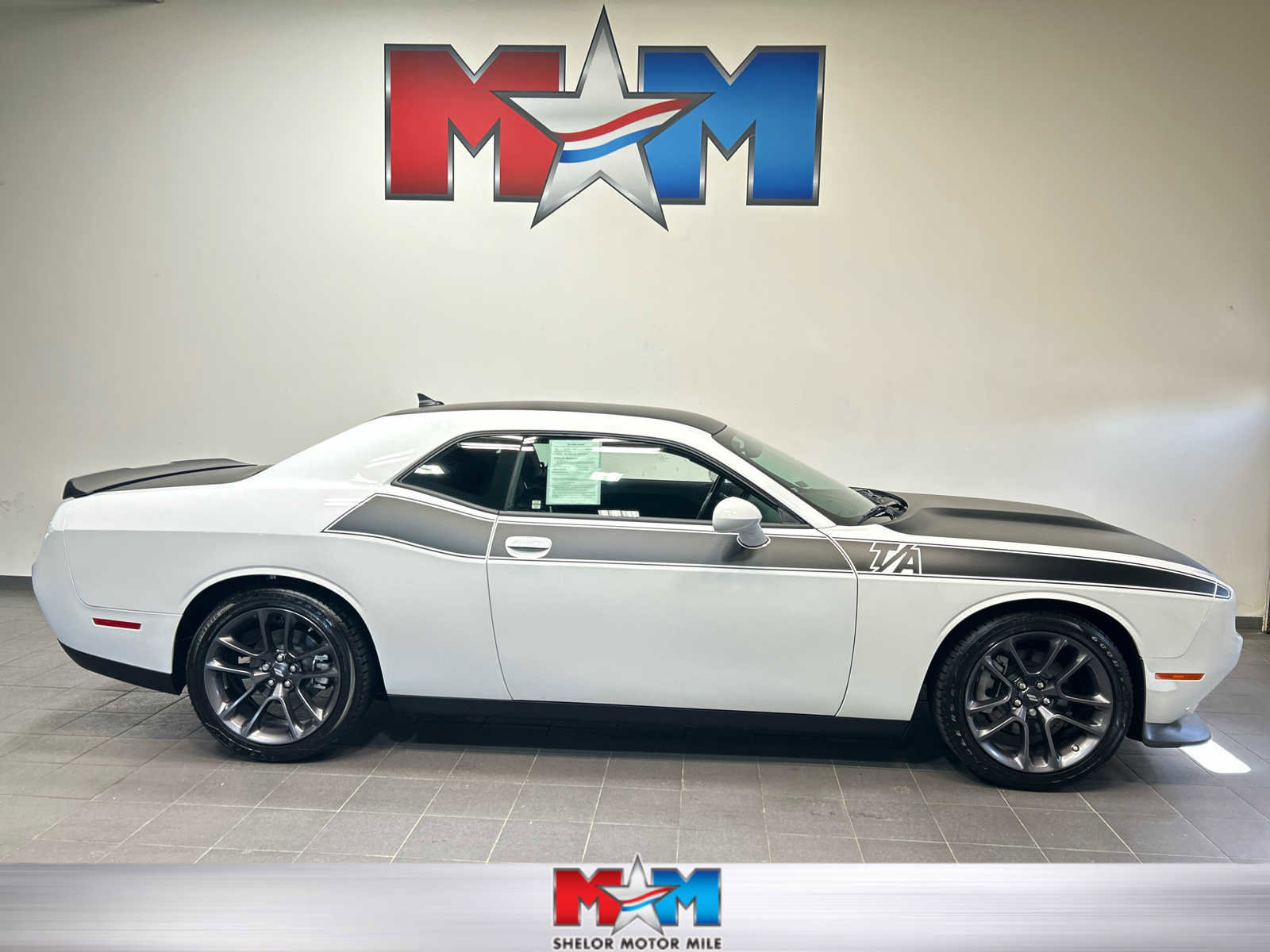 Used 2023 Dodge Challenger R/T w/ T/A Package RWD image 1