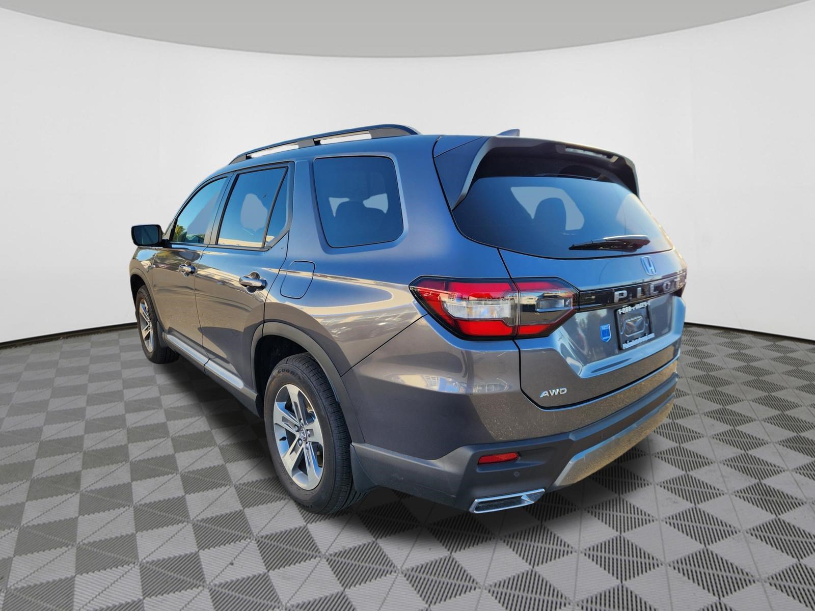Used 2026 Honda Pilot EX-L image 3