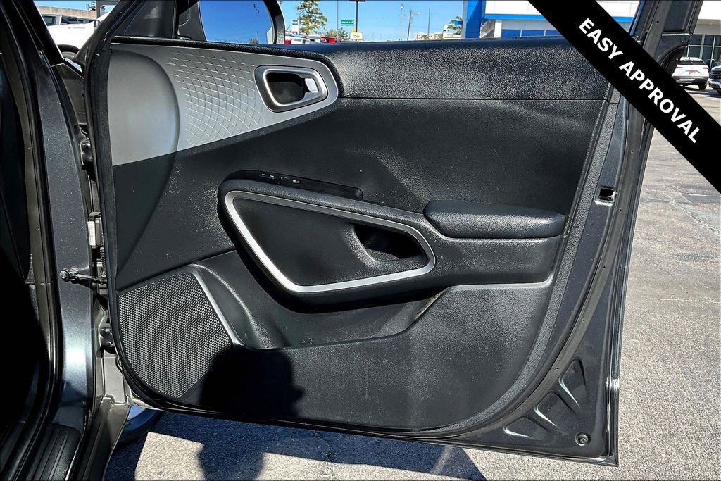 Used 2024 Kia Soul LX w/ Option Group 015 image 25