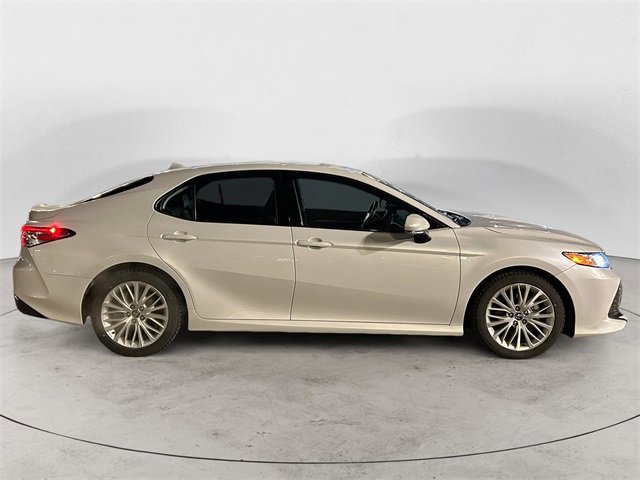 Used 2020 Toyota Camry XLE image 6