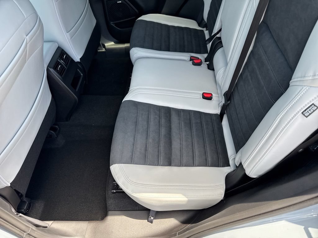 New 2026 Mitsubishi Outlander SE FWD image 27