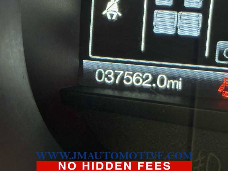 Used 2023 Ford Edge ST image 22