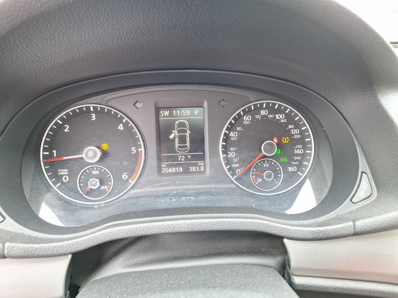 Used 2015 Volkswagen Passat TDI SE image 4