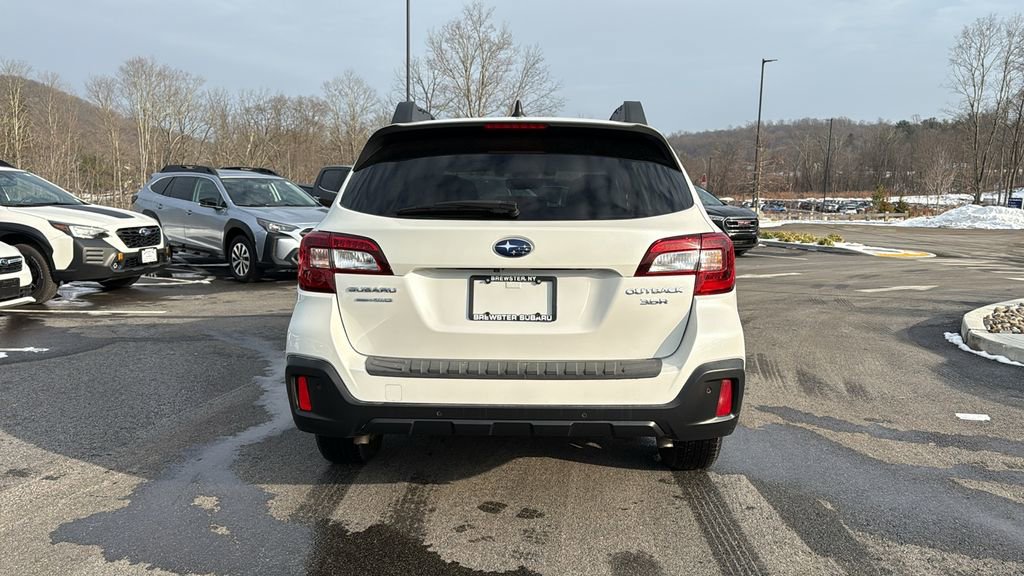Used 2019 Subaru Outback 3.6R Limited image 4