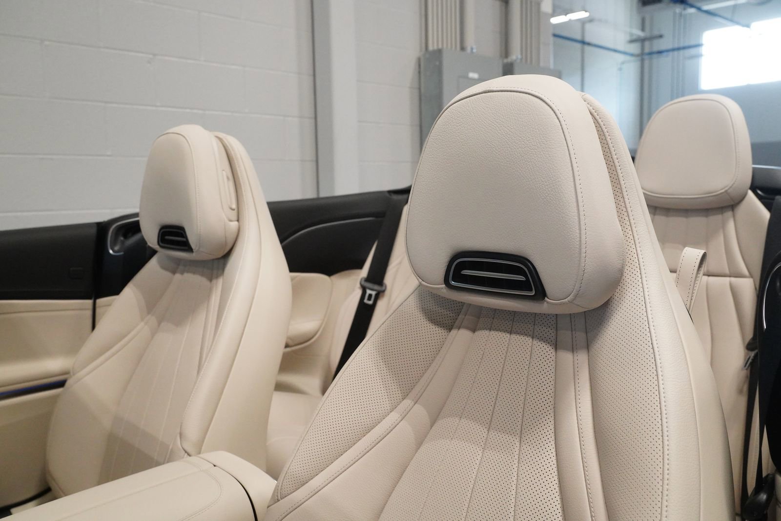 New 2026 Mercedes-Benz CLE 53 AMG 4MATIC Cabriolet image 18