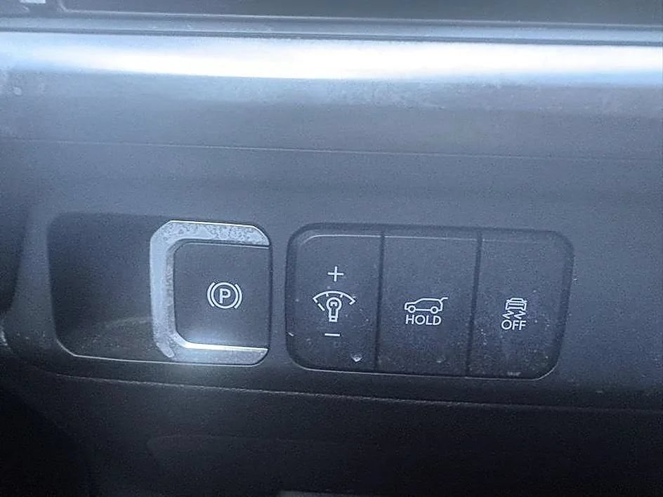 Used 2025 Hyundai Santa Fe SE FWD image 20