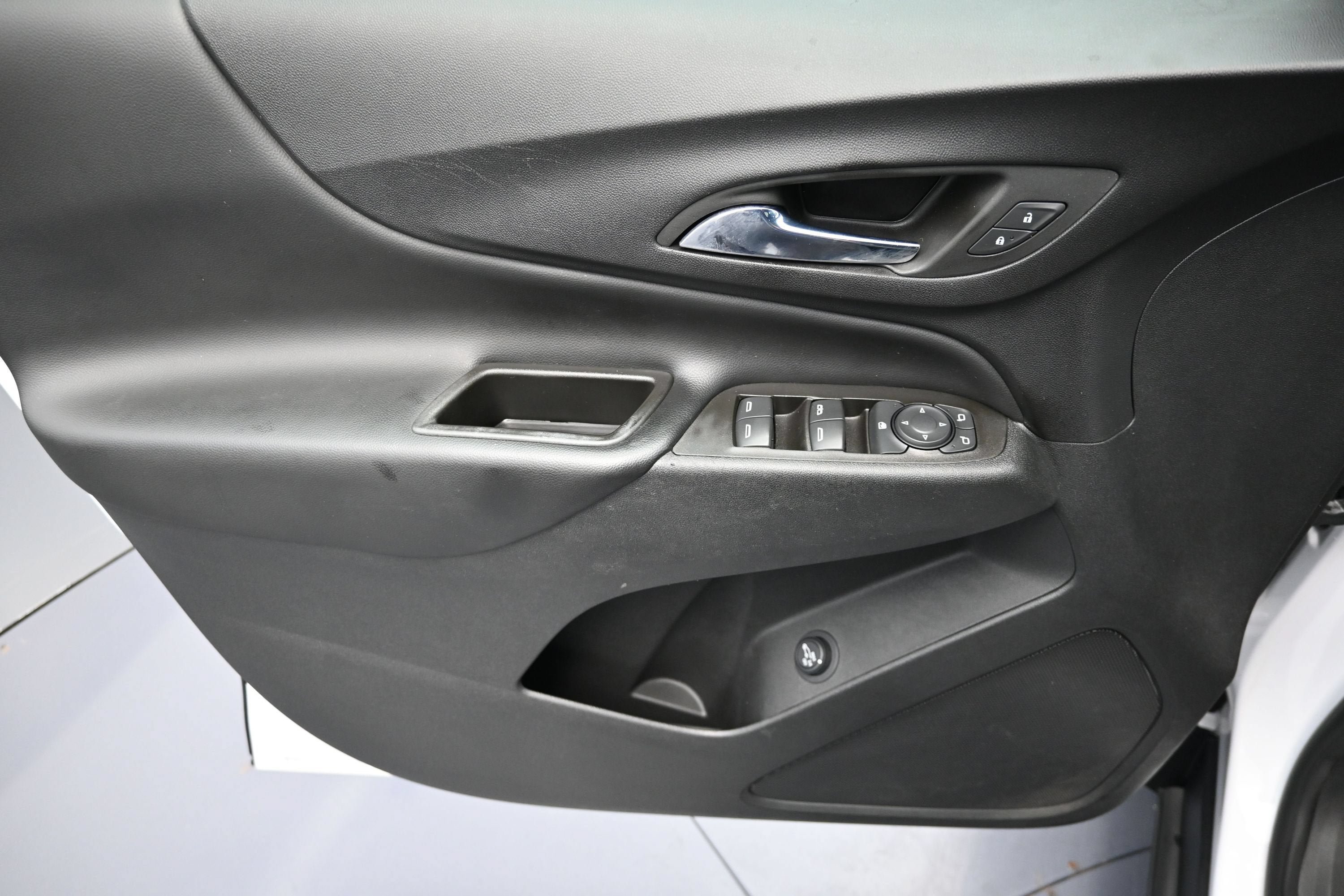 Used 2022 Chevrolet Equinox LT FWD image 24