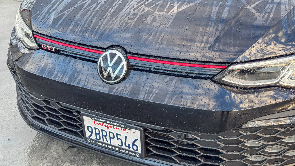 Used 2022 Volkswagen GTI S FWD image 6