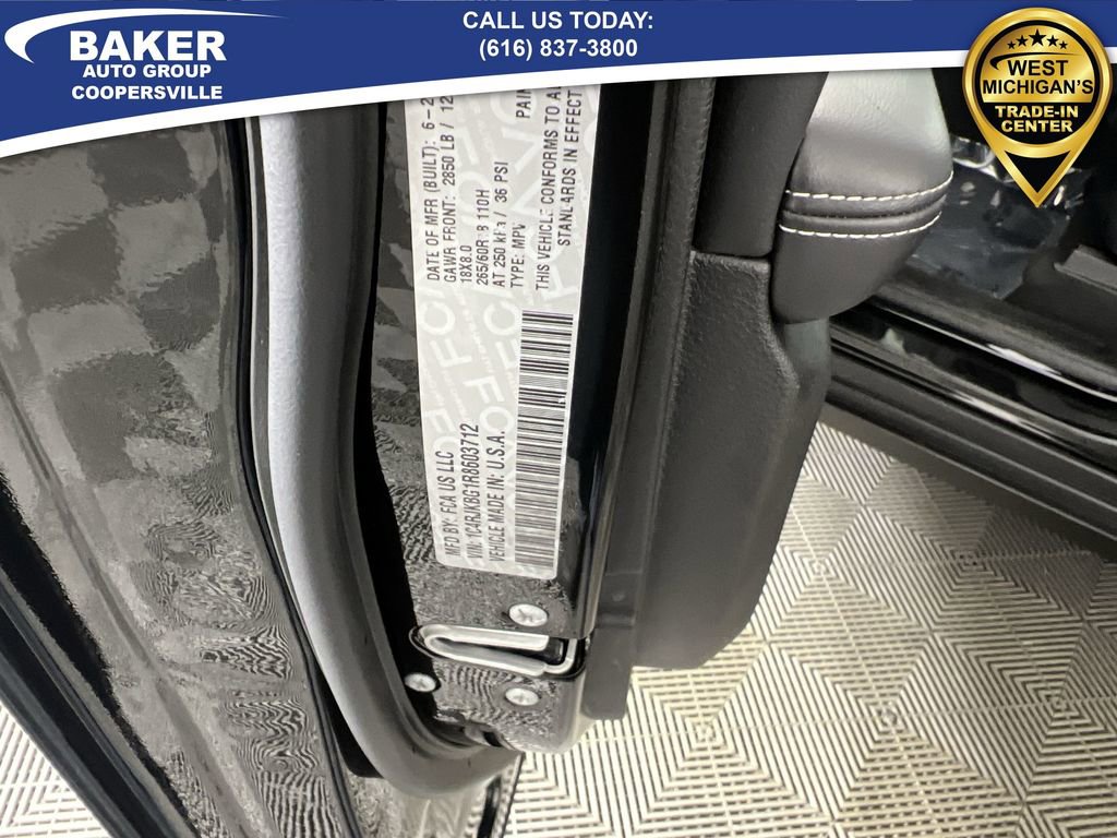 Used 2024 Jeep Grand Cherokee L Limited w/ Luxury Tech Group II image 35