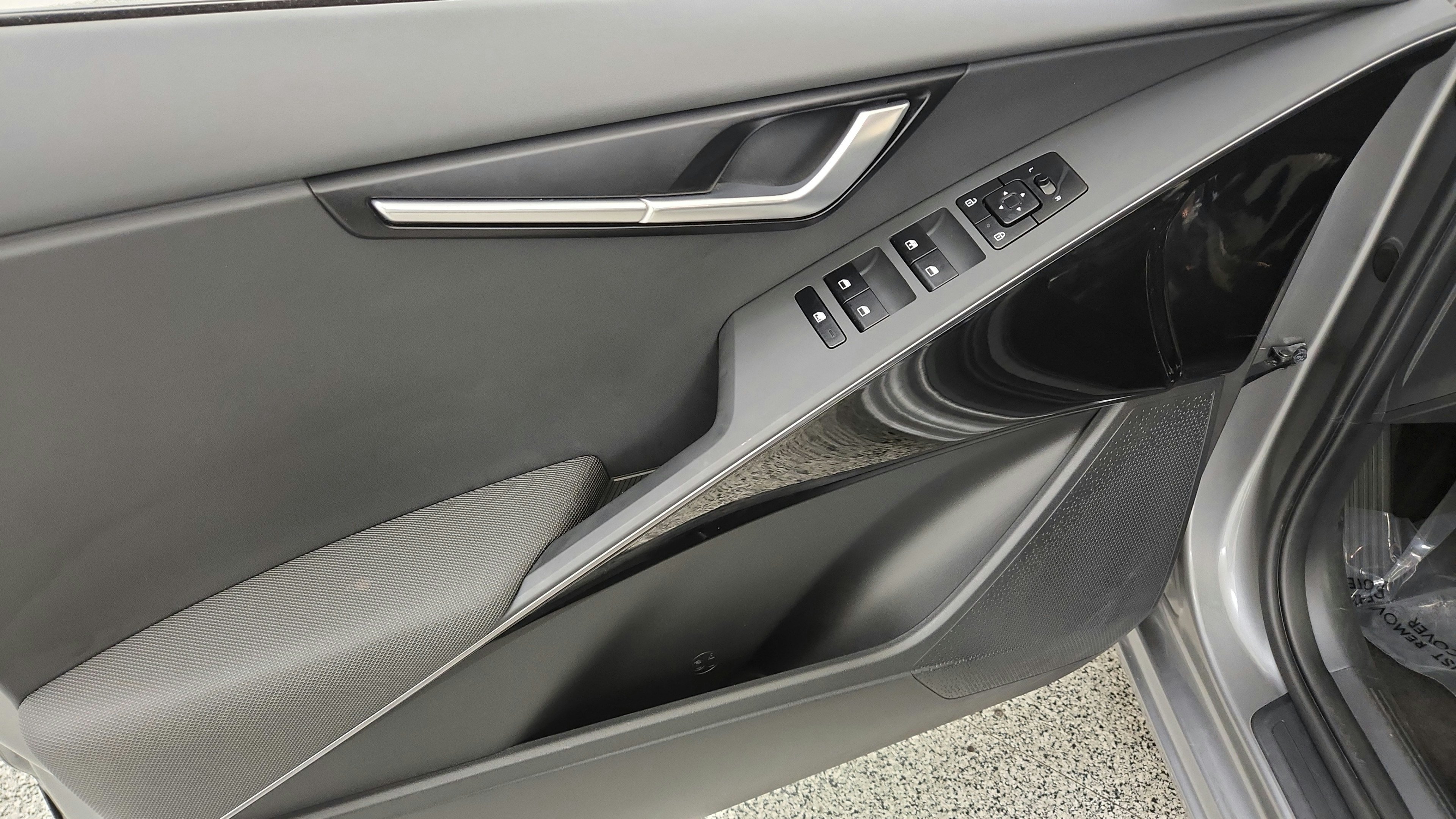 Used 2024 Kia Niro Wind FWD image 19