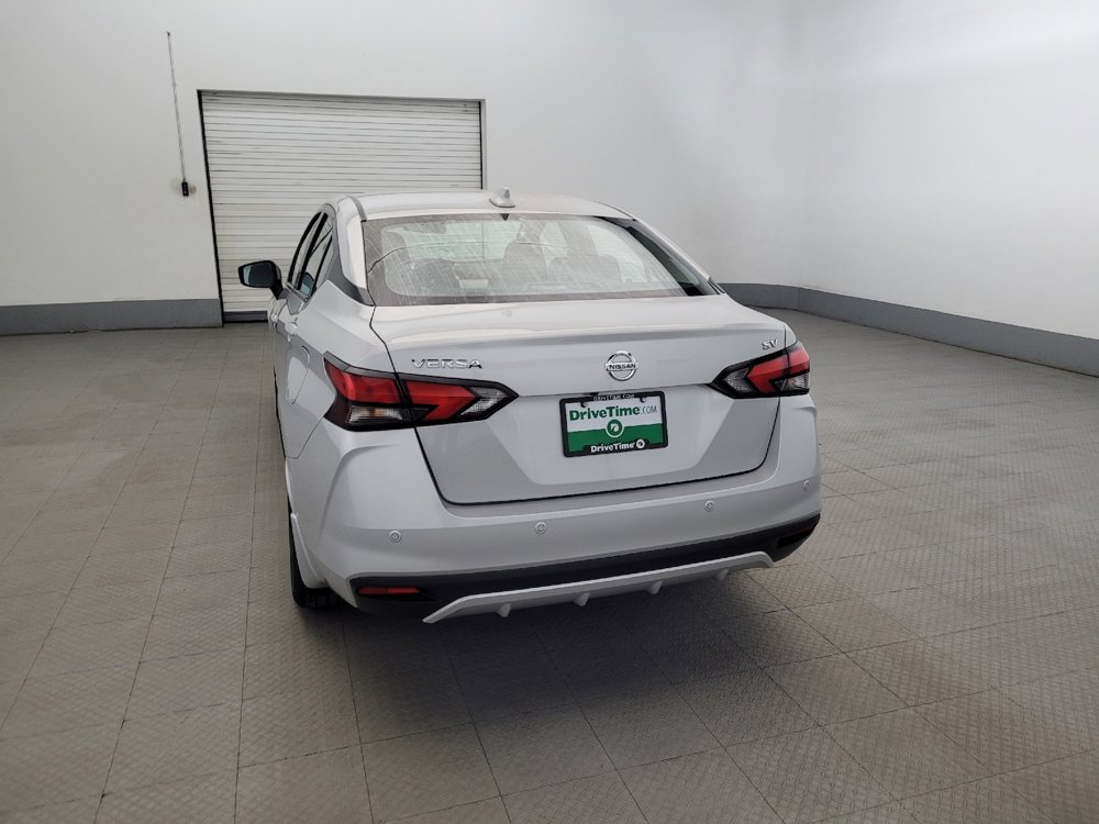 Used 2021 Nissan Versa SV image 6