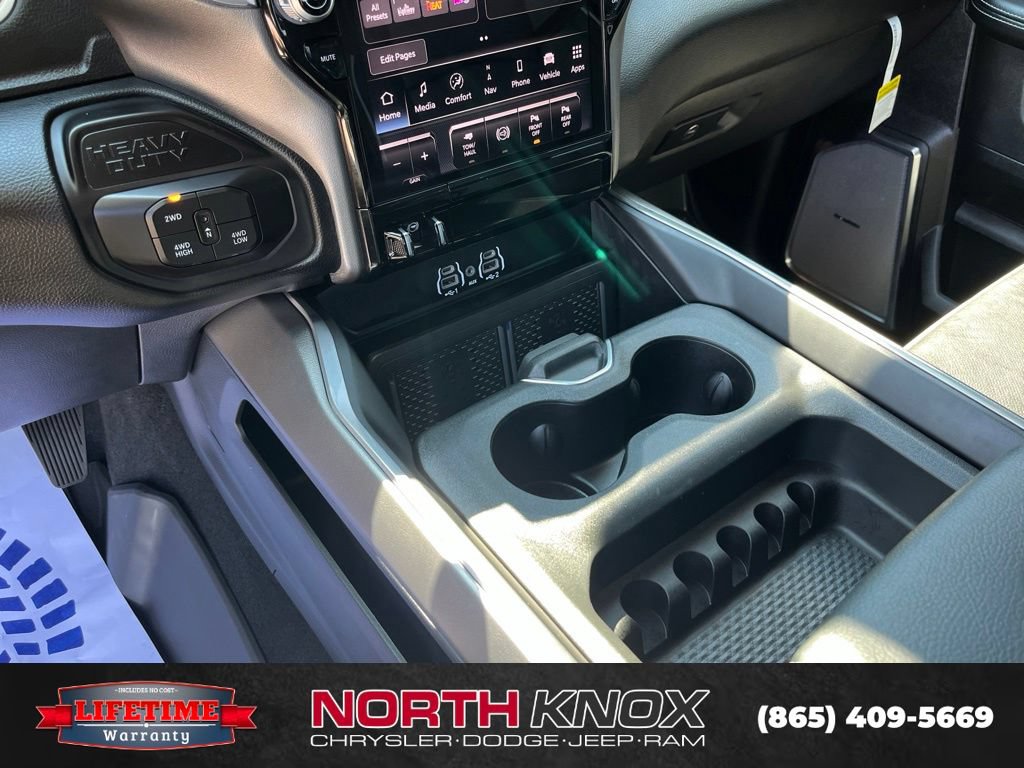 New 2026 RAM 2500 Laramie AWD/4WD image 13