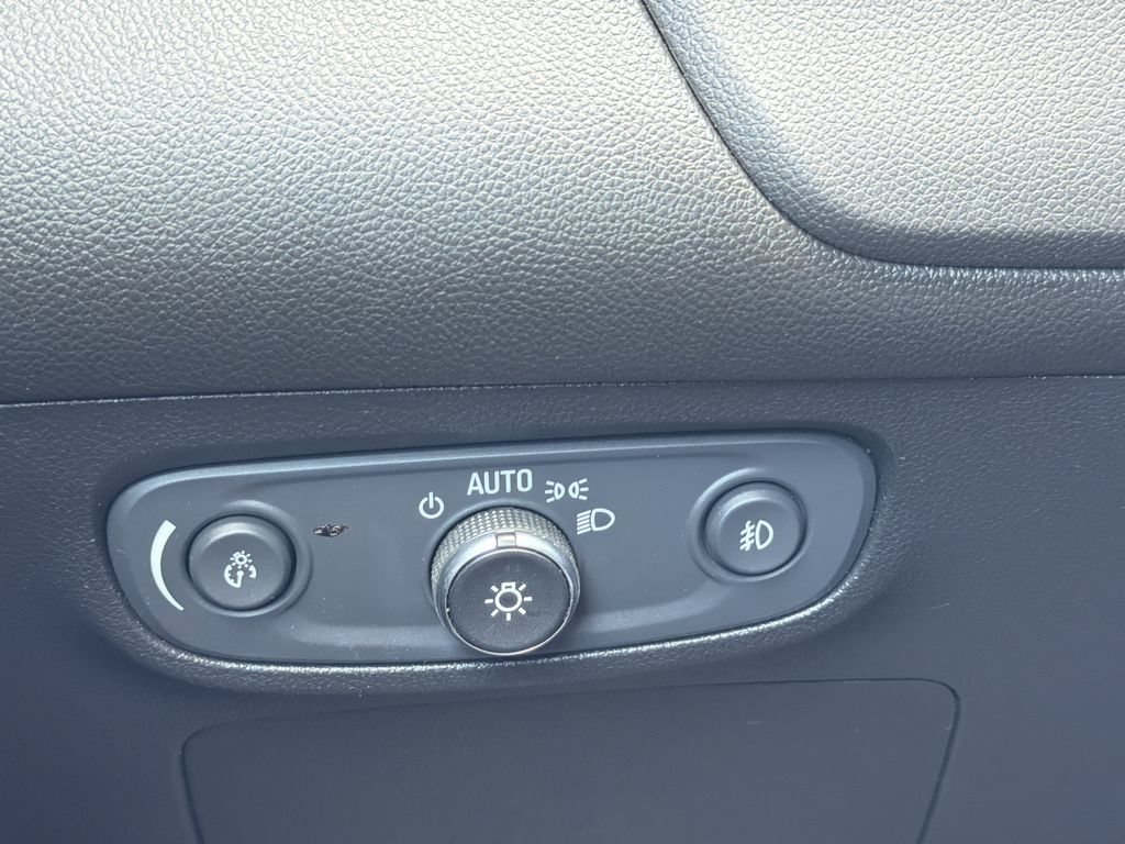 Used 2020 Buick Encore GX Select FWD image 24