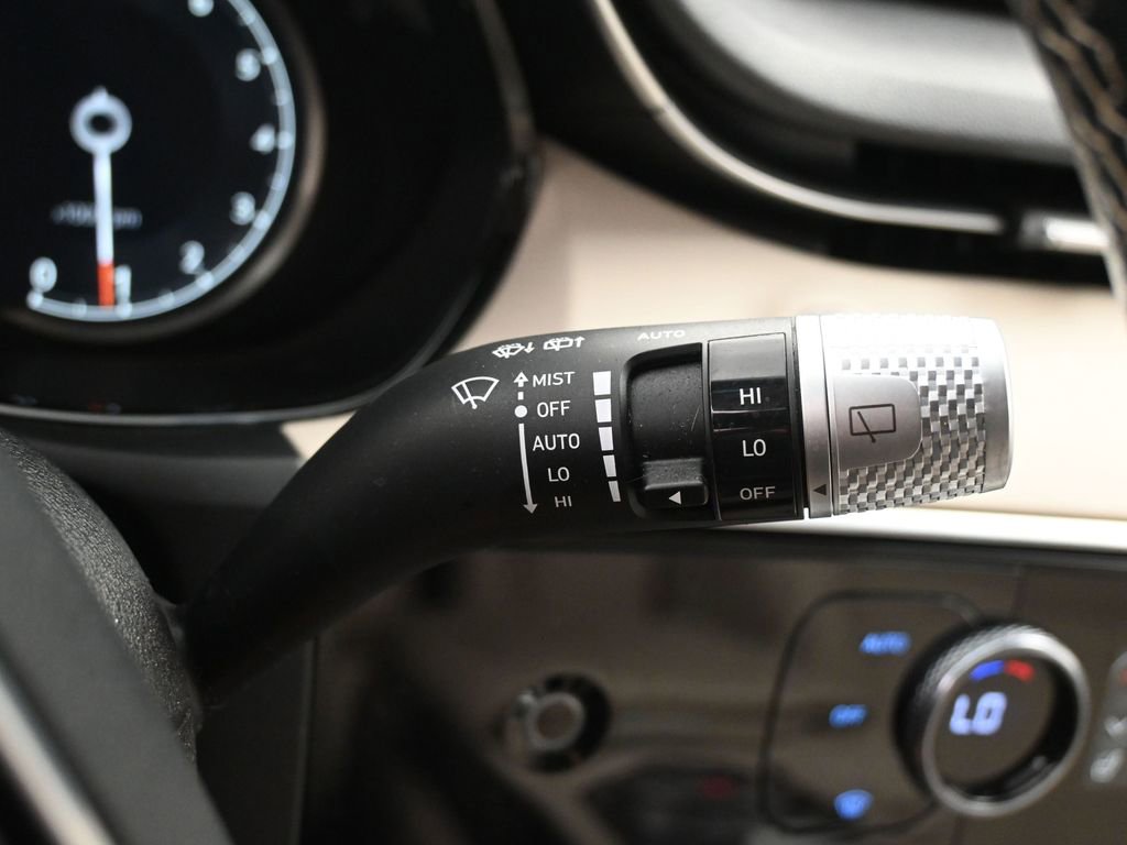 Used 2023 Genesis GV70 2.5T image 18