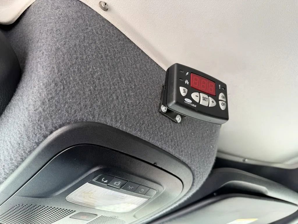 Used 2019 Freightliner Sprinter 144 image 26