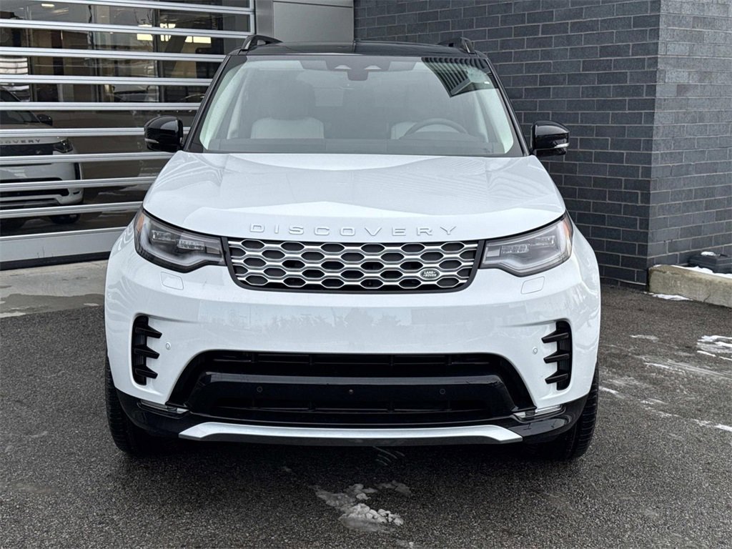 New 2026 Land Rover Discovery Limited Edition image 2